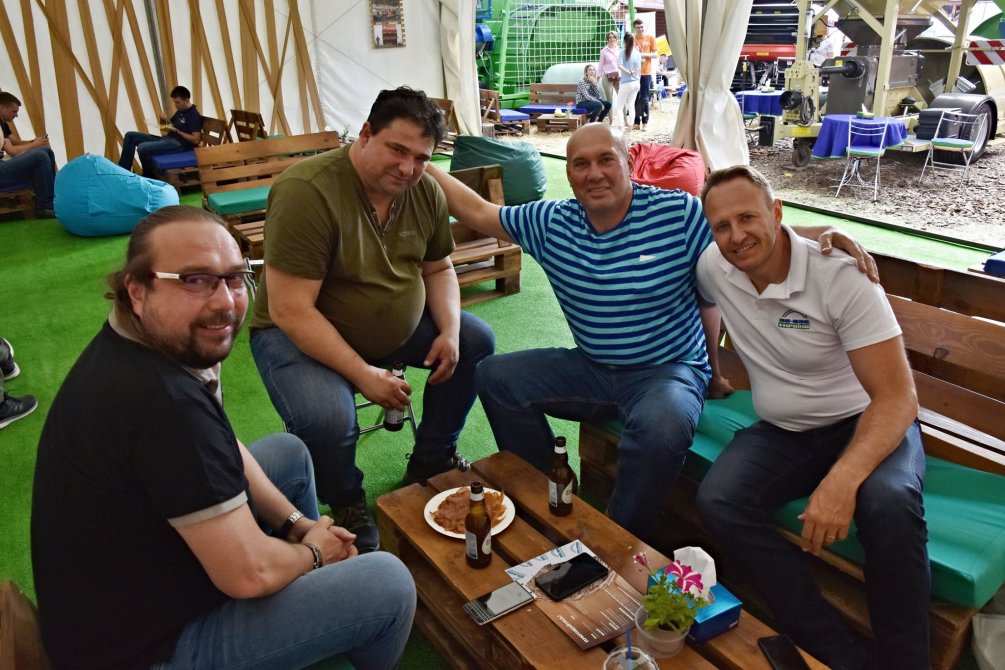 <p>Выставка в Украине</p>